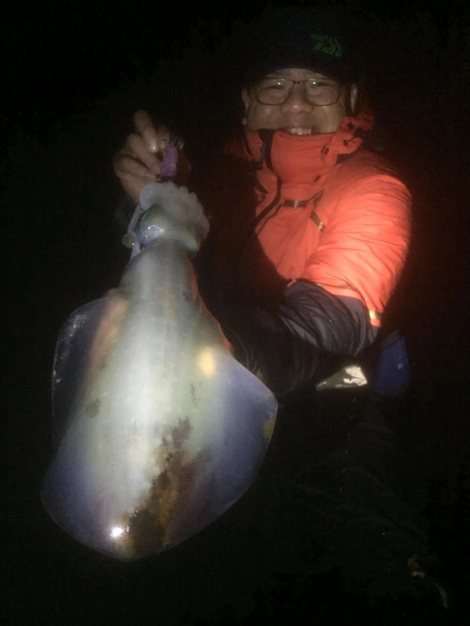 夕マズメにロングフォールでしっかりエギを見せたらヒット！！