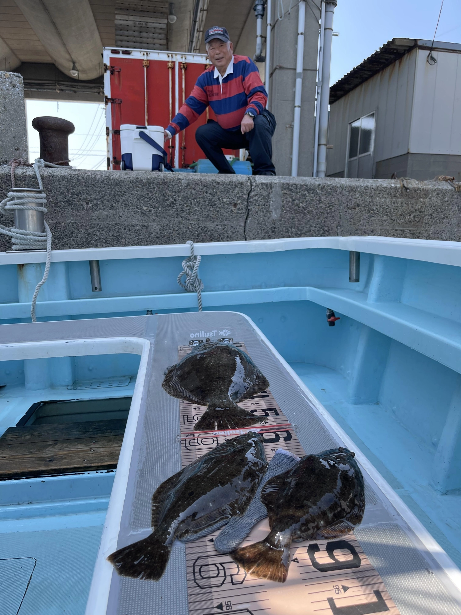 キョーイチの肉厚初春ビラメ含めて❸枚も釣り上げましたよッ(°▽°)