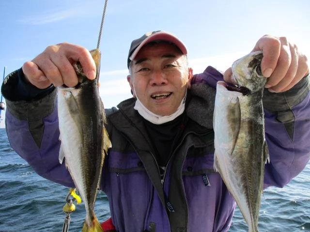 こちらの常連様も良型マアジを釣り上げニンマリッ(о´∀`о)