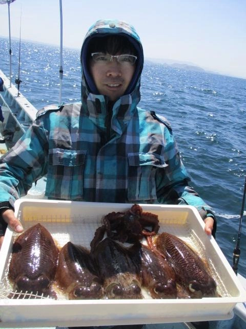 こちらの常連様もコウイカ⑤ハイ、マダコと良い感じ乗せッ( ͡° ͜ʖ ͡°)