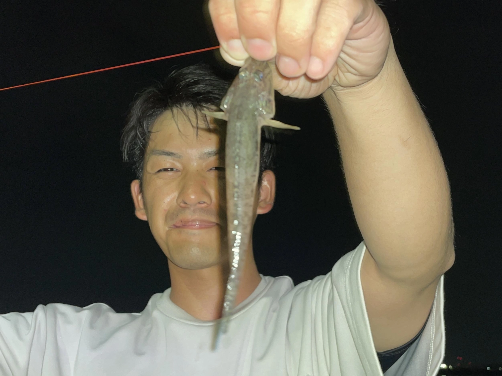 ハゼはゆーっくりな魚。
エサをしっかり追いかけられるように、
ゆーっくり誘ってみてください！