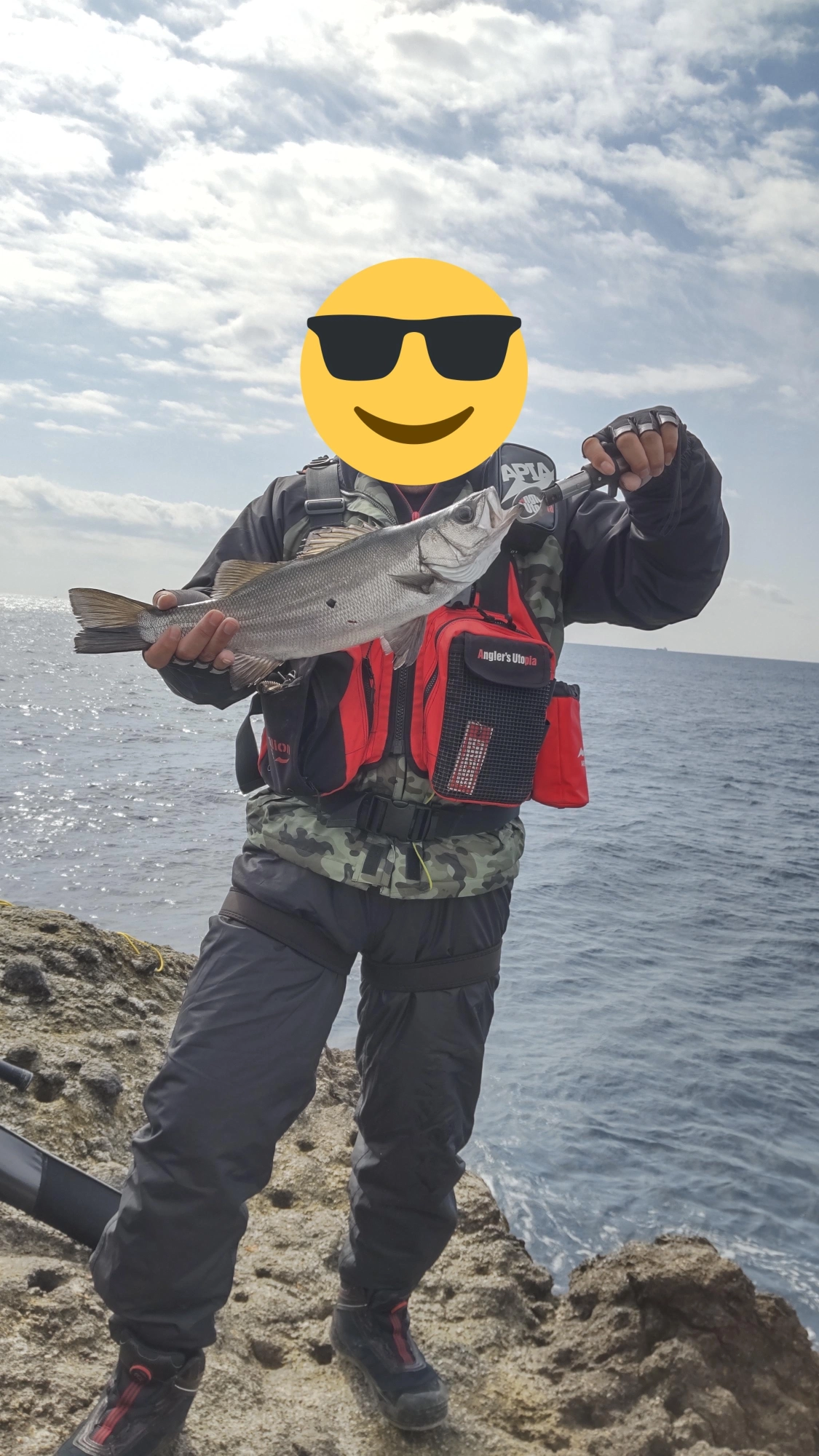 こっちは根魚タックルで少し出てたさらしにミノーをチョイ投げして回収間際に下から食いあげてきました！ヒットシーンバッチリ見えたｗ