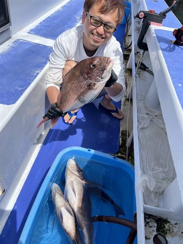 沼津沖マダイ好調です！1.5kg前後の釣果が続きました！