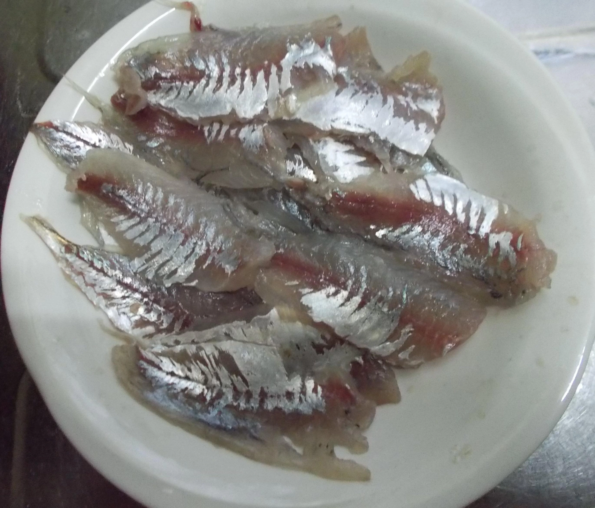 大きなアジは数匹お持ち帰りしてお刺身にしました。