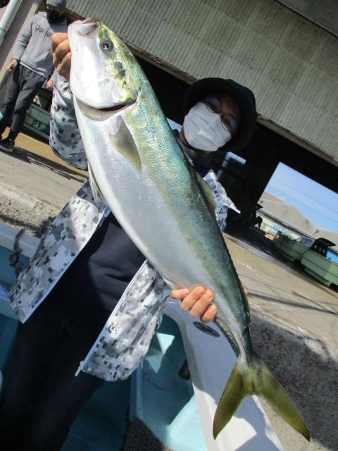 【マル】サイズも釣ってましたよッ(・∀・)