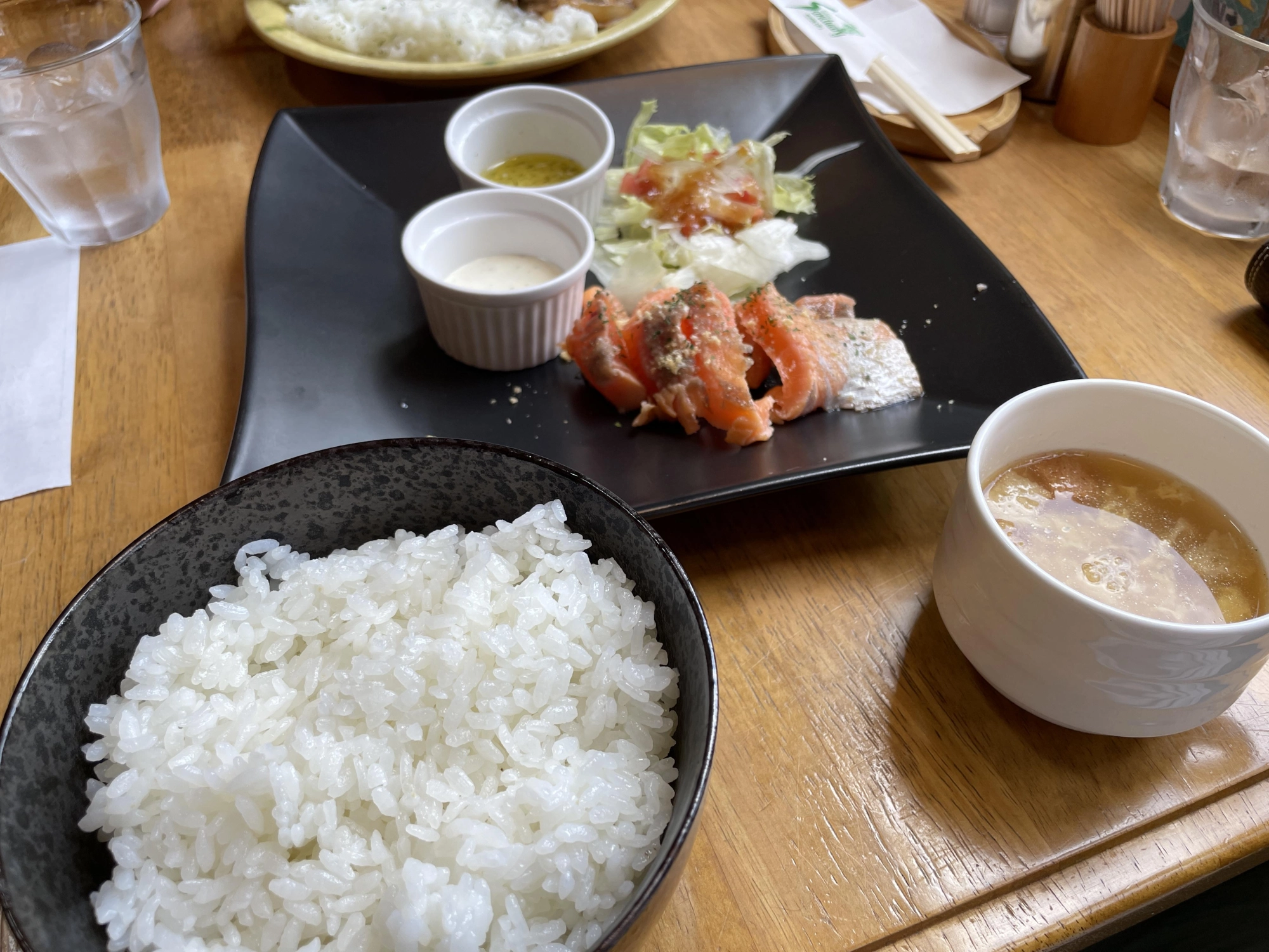 疲れたらカフェで一休みしてみてはいかがでしょうか。