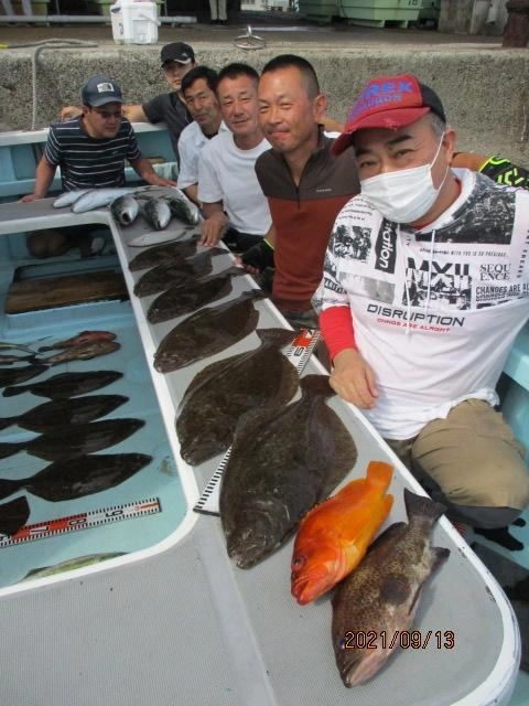 こちらの皆様はみんなで沢山、釣り上げましたよッ(^-^)