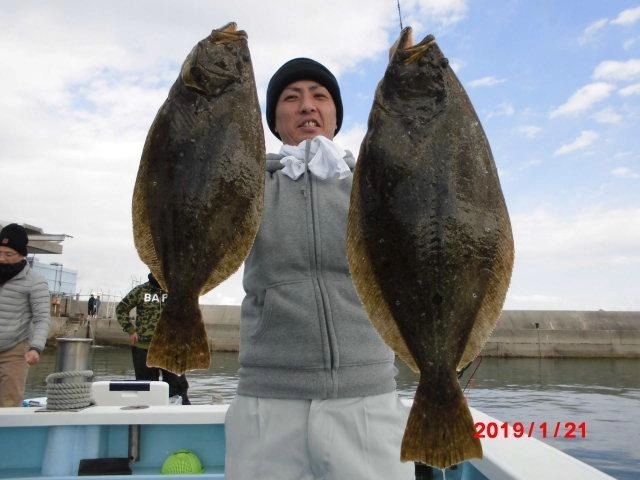毎日毎日、海の状況は変わっていきますのでブリもサワラもいいですがその時、釣れる魚を『武丸』は釣りますッ(^-^)