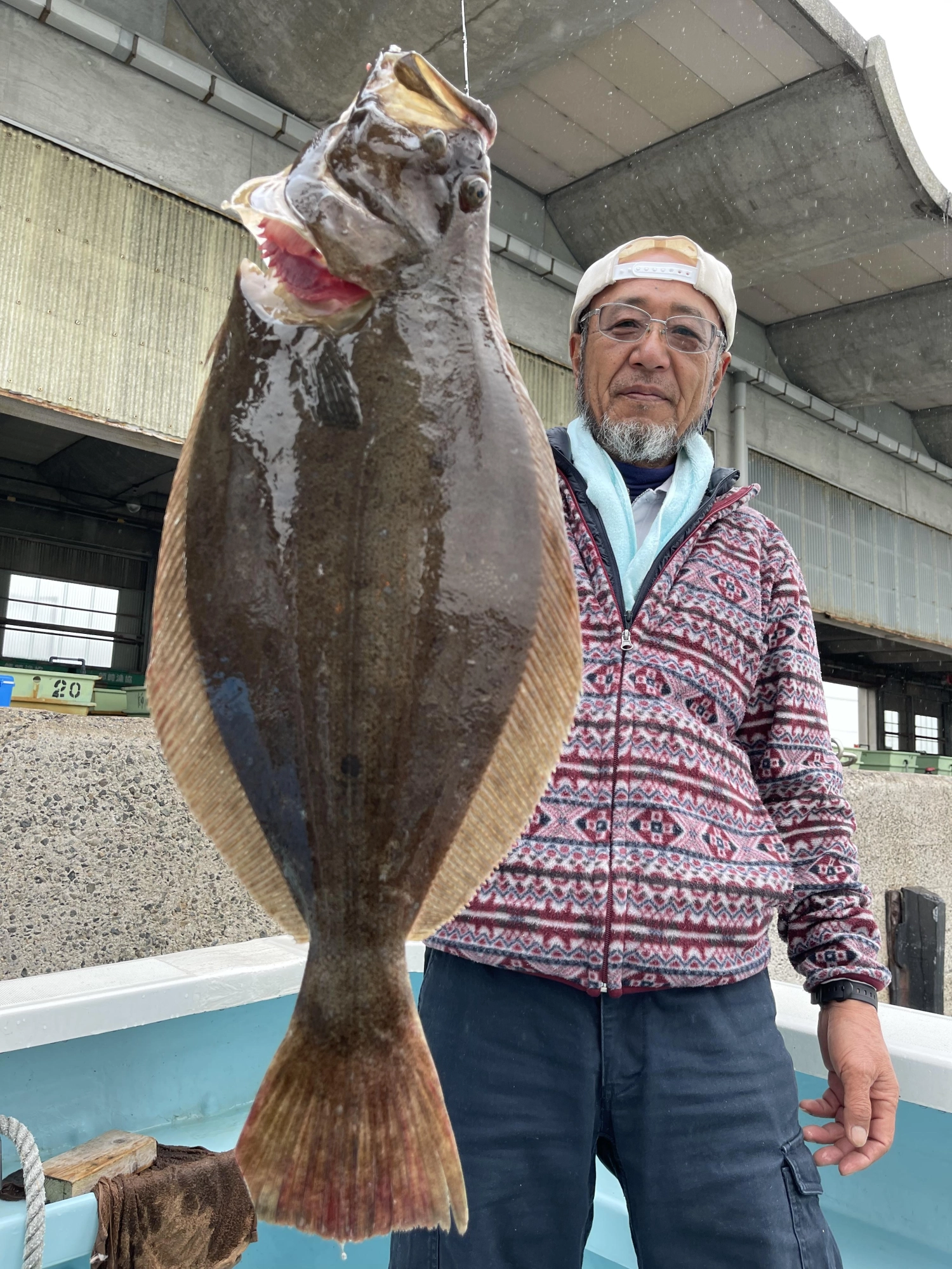 いつもの常連様はキョーイチの初冬ろくまるOverビラメを釣り上げましたッ( ͡° ͜ʖ ͡°)