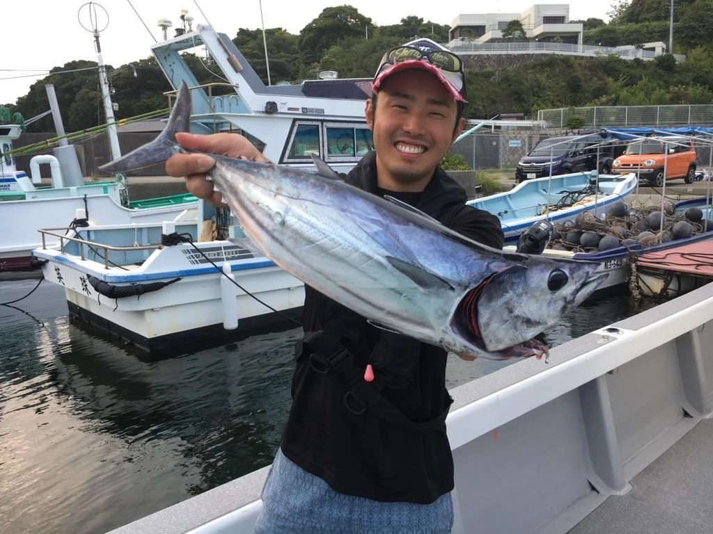 知立店店長村上もカツオキャッチ！