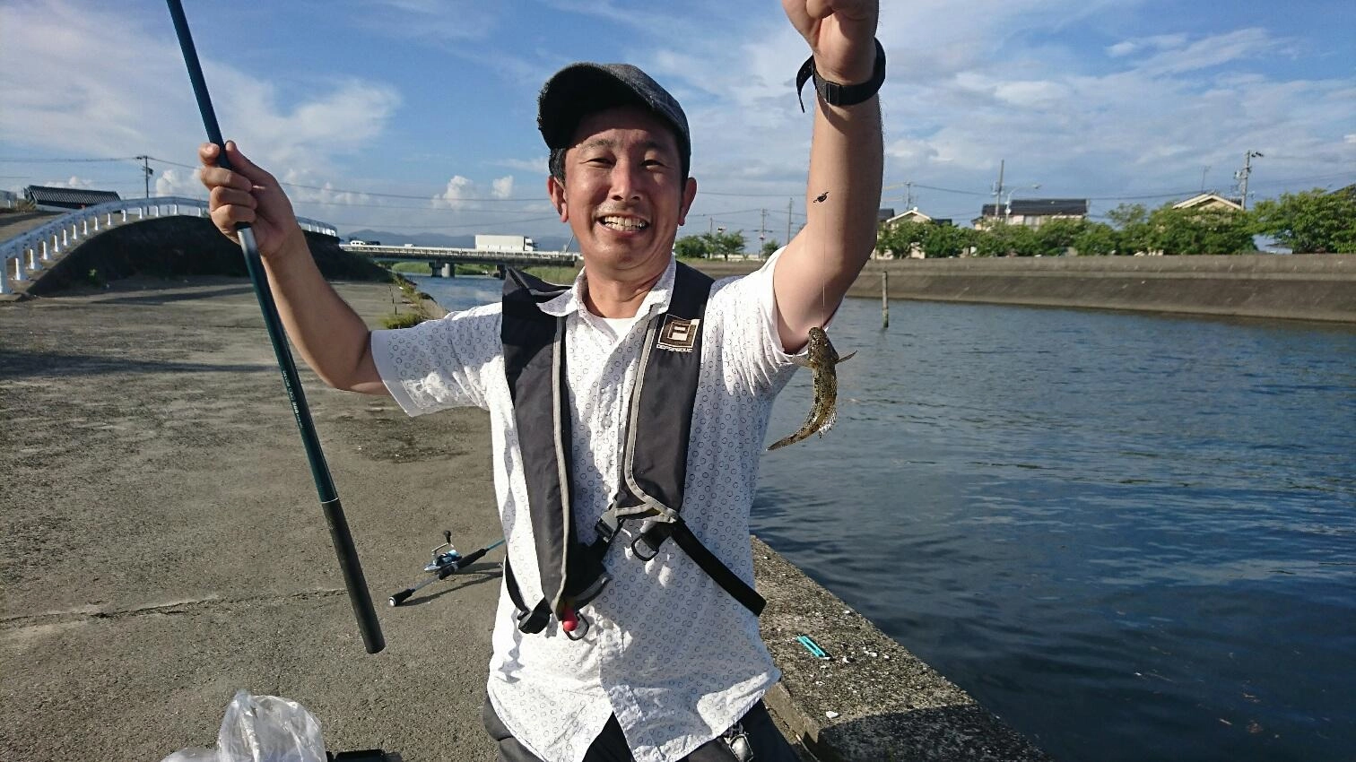 コレが一番大きなハゼでした♪すごい勢いでウキを持ってかれました♪楽しい！