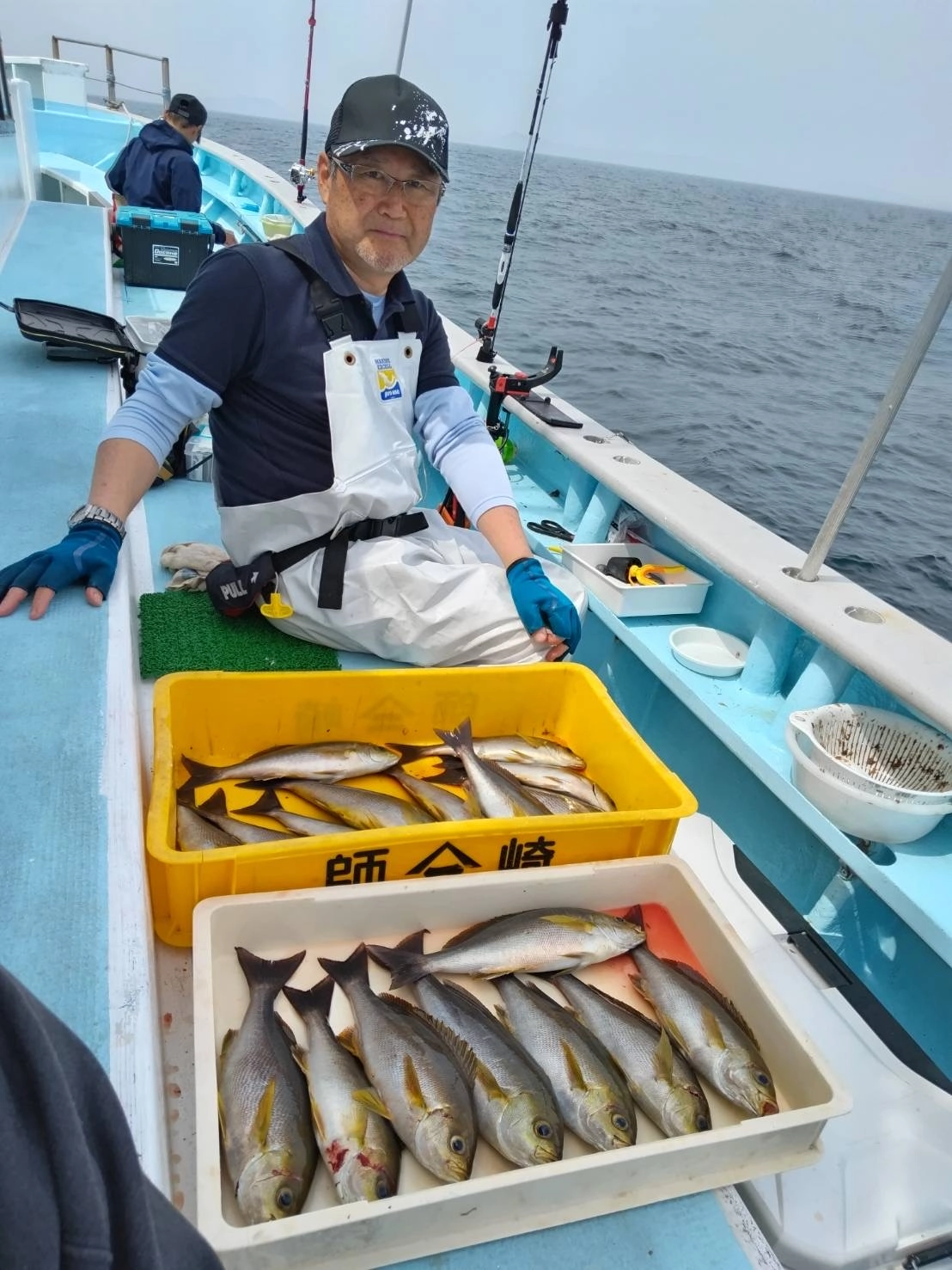 こちらのお客様はデッカイサキ混じりでダブルツヌケ狩りッψ(｀∇´)ψ