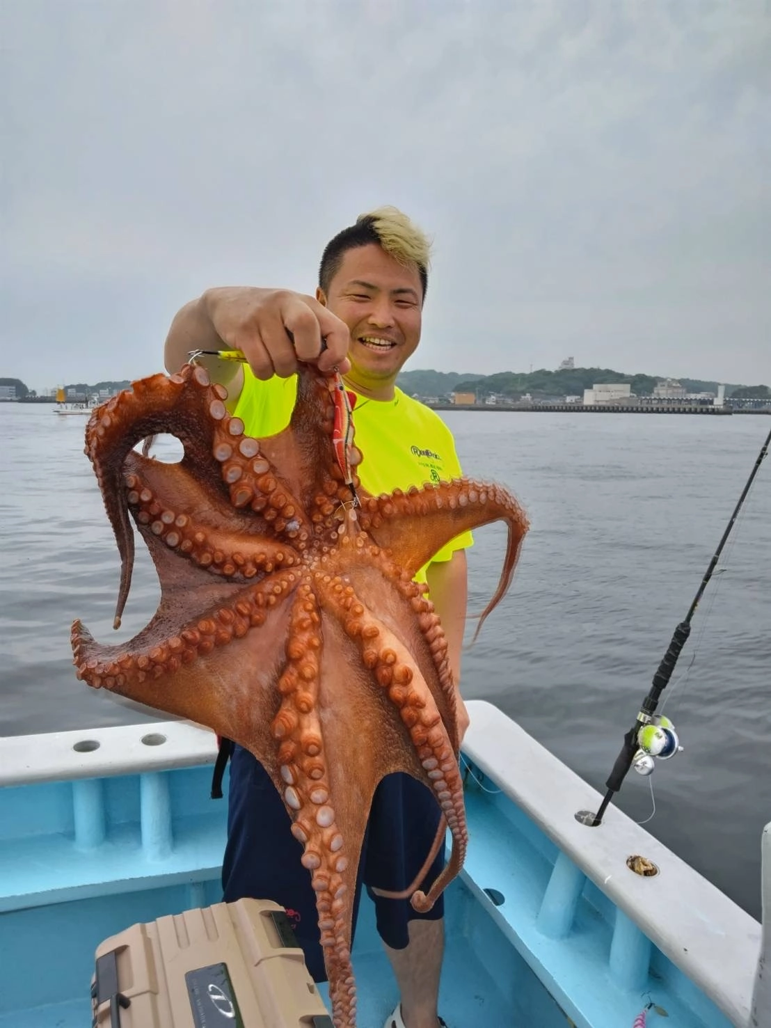 こちらのお客様は2.8㌔のビッグオクトパス狩りッψ(｀∇´)ψ